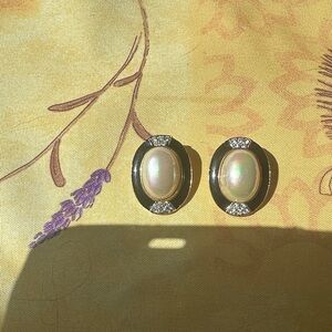Elegant Pearl and Crystal Earrings